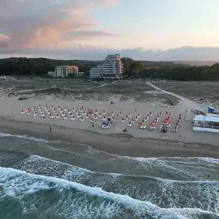 Allure Aparthotel 4*