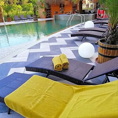 Allure Aparthotel