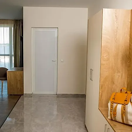 Allure Aparthotel