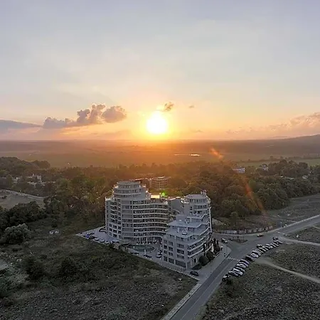 Allure Aparthotel 4*
